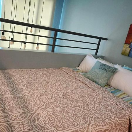 מנילה Loft Condo Beside Shangri-La Fort מראה חיצוני תמונה