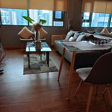 מנילה Loft Condo Beside Shangri-La Fort מראה חיצוני תמונה